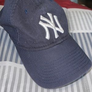 Yankees hat!